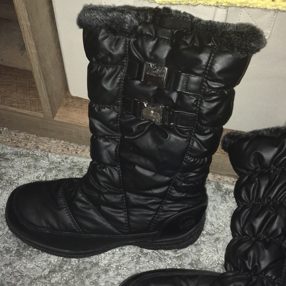 Totes Black Snow Boots
